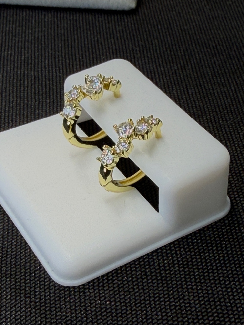 1.27 CTW retail $450 moissanite 18 karat gold earrings - Picture 2 of 4